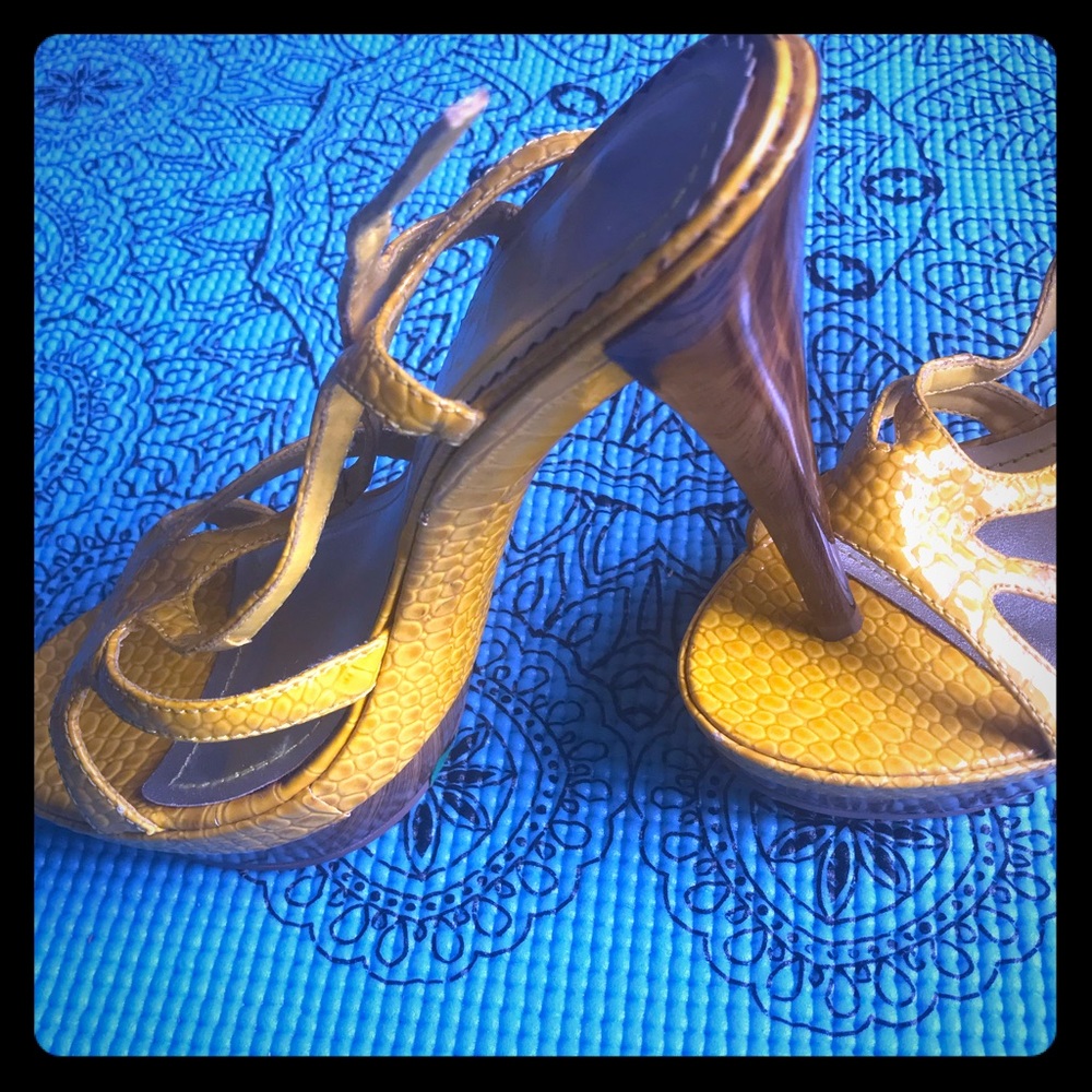 🦋 high heels Yellow👠🔥✨NWT